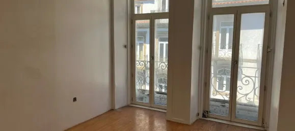 240m² Building in Porto, Portugal No. 133763 4