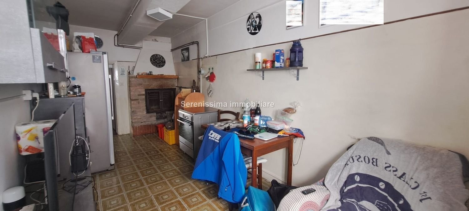 5 bedrooms Apartment in Montelabbate, Italy No. 374083