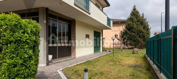 4 Schlafzimmer Villa in Ponte San Nicolò, Italy, Nr. 60151 12