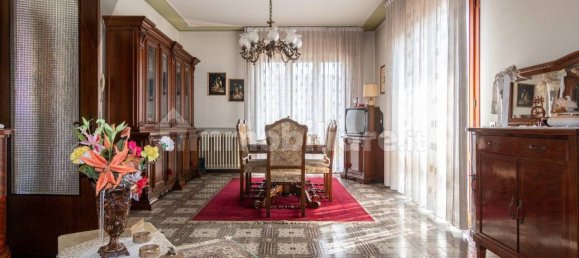 4 Schlafzimmer Villa in Ponte San Nicolò, Italy, Nr. 60151 22