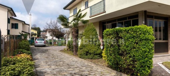 4 Schlafzimmer Villa in Ponte San Nicolò, Italy, Nr. 60151 13