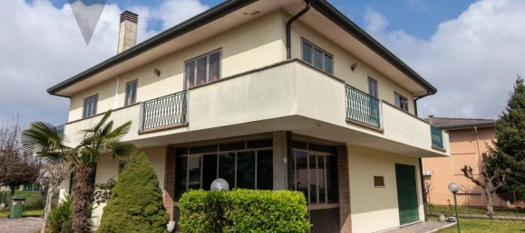 4 Schlafzimmer Villa in Ponte San Nicolò, Italy, Nr. 60151 11