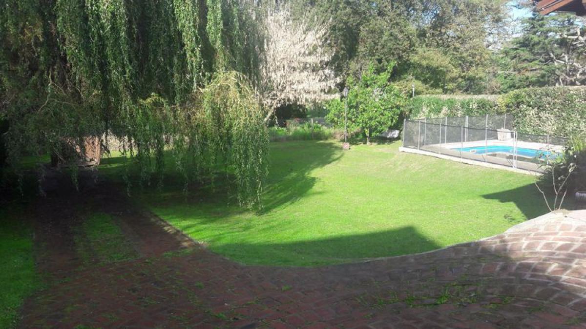 4 bedrooms House in Buenos Aires, Argentina No. 87821