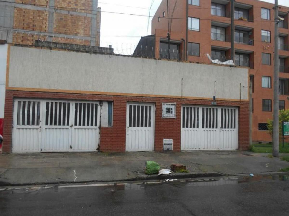 8 bedrooms House in Bogota, Colombia No. 14426