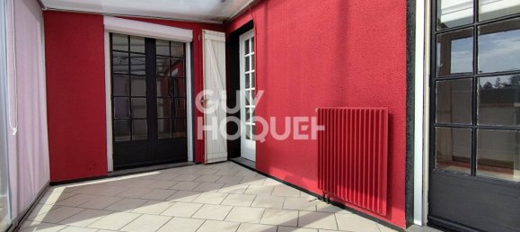 Casa de 3 dormitorios en Leves, France No. 52023 11