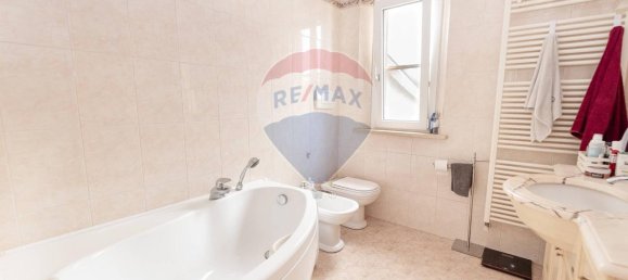 4-Zimmer Wohnung in Jesi, Italy, Nr. 8070 19