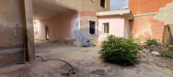 5 bedrooms House in Capoterra, Italy No. 313488 3