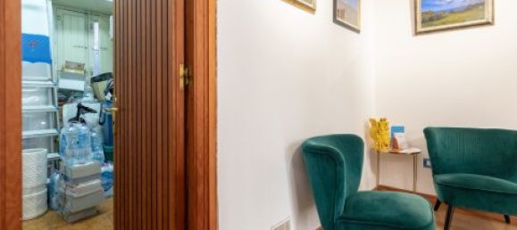 2 rooms Commercial property in Catania, Italy No. 203854 8