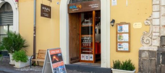 2 rooms Commercial property in Catania, Italy No. 203854 2