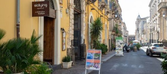 2 rooms Commercial property in Catania, Italy No. 203854 3