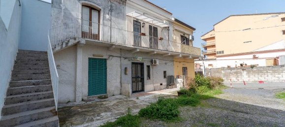 2 rooms Apartment in Mascali, Italy No. 40846 3
