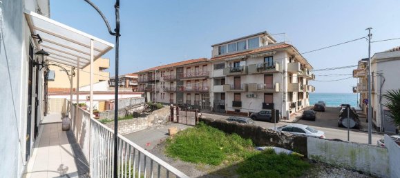 2 rooms Apartment in Mascali, Italy No. 40846 4