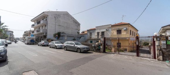 2 rooms Apartment in Mascali, Italy No. 40846 2