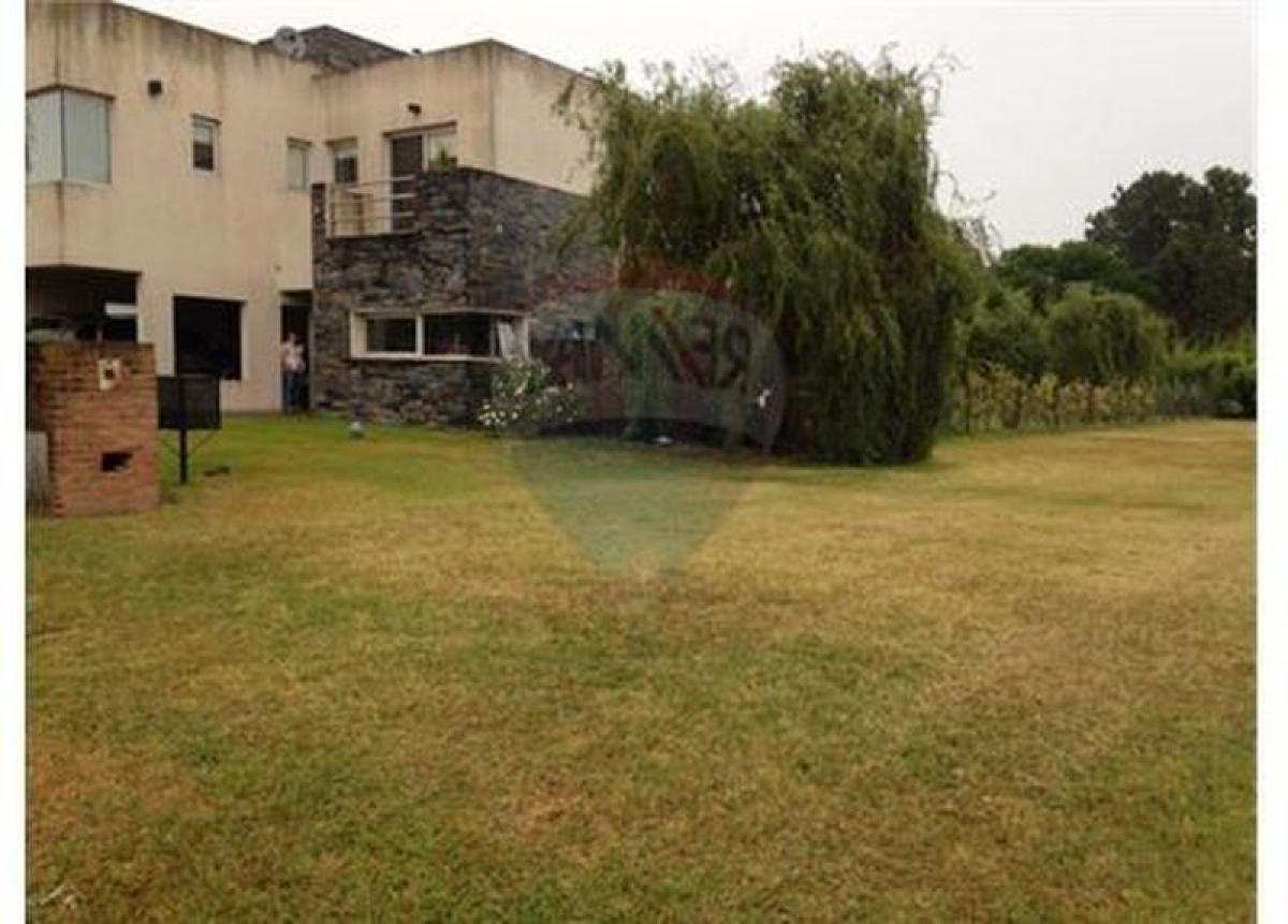 Grundstück in Lujan, Argentina, Nr. 31837