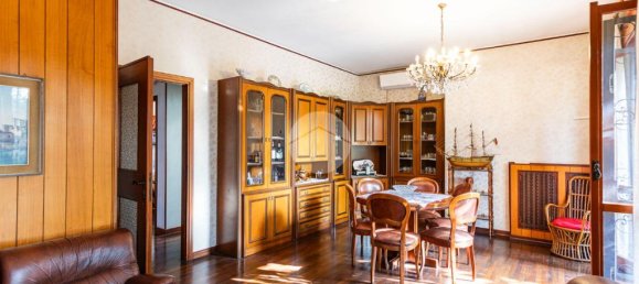 7 bedrooms Villa in Bollate, Italy No. 20932 11