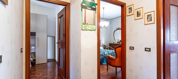 7 bedrooms Villa in Bollate, Italy No. 20932 15