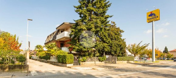 7 bedrooms Villa in Bollate, Italy No. 20932 36