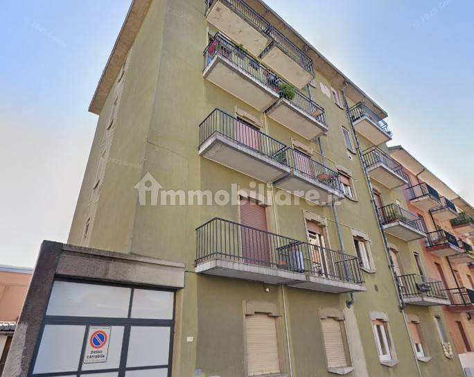 2 bedrooms Apartment in Novara, Italy No. 273213
