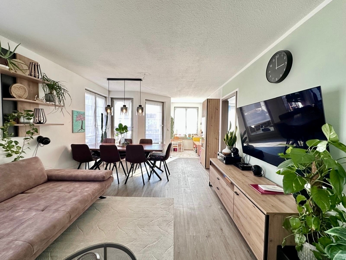 Квартира с 4 комнатами в Аугсбург, Германия № 157300