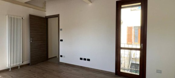 2 Schlafzimmer Wohnung in Cremona, Italy, Nr. 381529 2