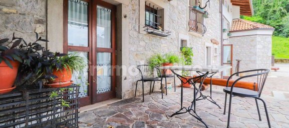 Коммерческая недвижимость 358м² в Порденоне, Италия № 116444 5