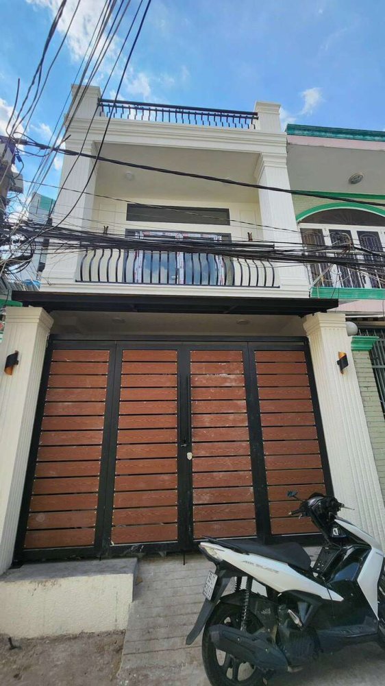 65.25m² Townhouse in District 7, Vietnam No. 12762