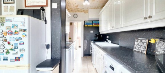 3 bedrooms House in Hayes, United Kingdom No. 5062 7