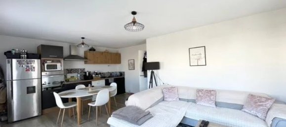 2 bedrooms Apartment in Cavaillon, France No. 299300 3