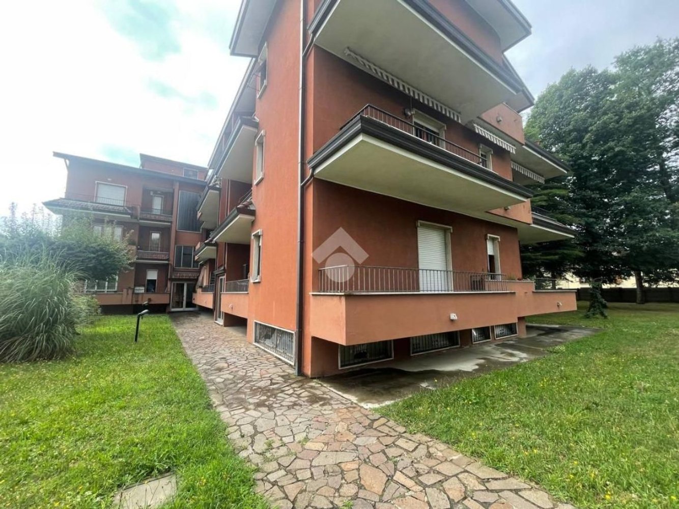 Escritório em Rescaldina, Italy 47 m² N.º 269339