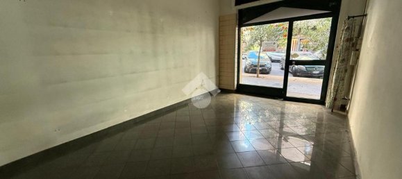 1-Zimmer Gewerbliche Immobilie in Naples, Italy, Nr. 309938 9