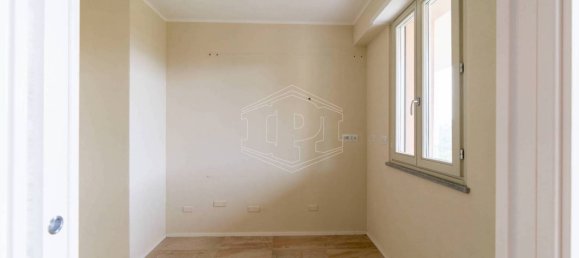2 bedrooms Apartment in Turin, Italy No. 308824 13