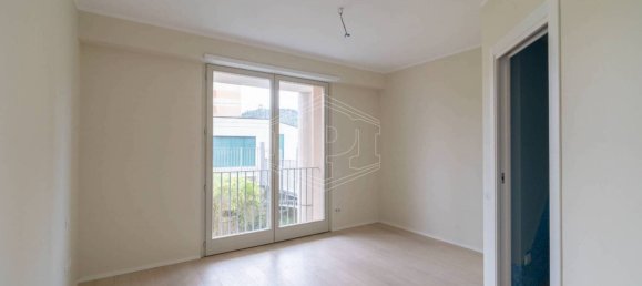 2 bedrooms Apartment in Turin, Italy No. 308824 23