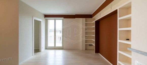 2 bedrooms Apartment in Turin, Italy No. 308824 5