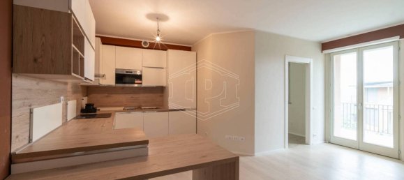 2 bedrooms Apartment in Turin, Italy No. 308824 4