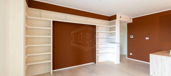 2 bedrooms Apartment in Turin, Italy No. 308824 11