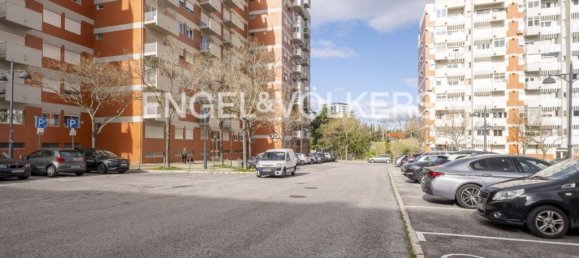 4 bedrooms Apartment in Lisbon, Portugal No. 33382 22