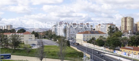 4 bedrooms Apartment in Lisbon, Portugal No. 33382 23