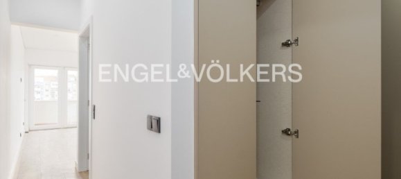 4 bedrooms Apartment in Lisbon, Portugal No. 33382 11