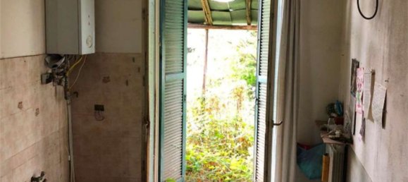 4 rooms Apartment in Fino Mornasco, Italy No. 8389 8