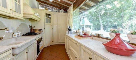 3 bedrooms House in Desenzano del Garda, Italy No. 127048 13