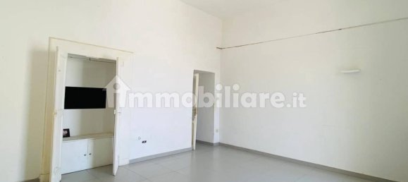 3 rooms Apartment in Naples, Italy No. 319195 10