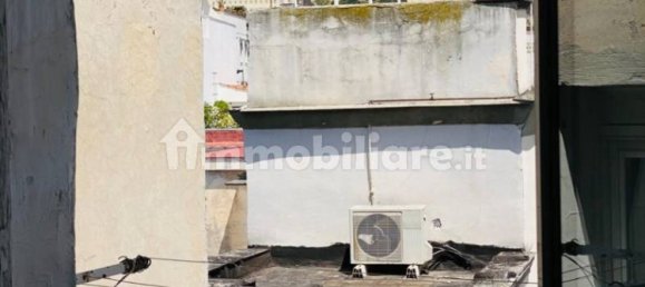 3 rooms Apartment in Naples, Italy No. 319195 11