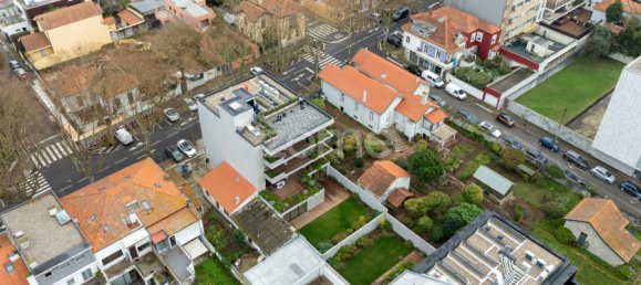 4 bedrooms Apartment in Porto, Portugal No. 109957 3