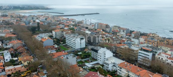 4 bedrooms Apartment in Porto, Portugal No. 109957 9