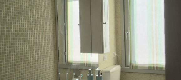 3 bedrooms Duplex in Parma, Italy No. 370884 9