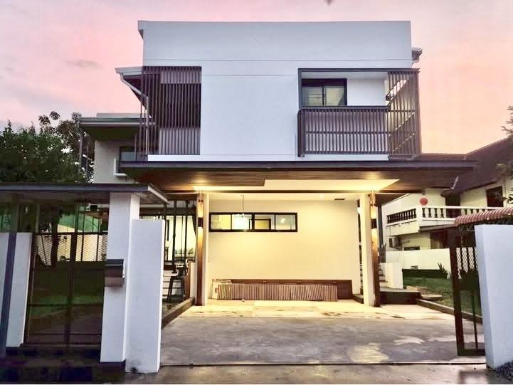 5 bedrooms House in Chiang Mai, Thailand No. 74563