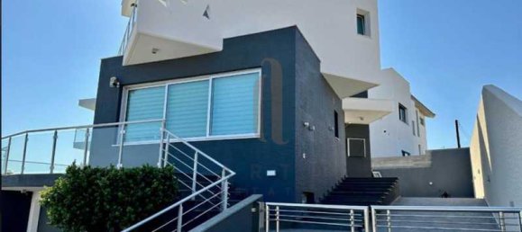 5 bedrooms Villa in Agios Athanasios, Cyprus No. 20486 2