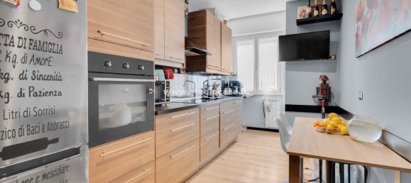 Apartamento de 3 dormitorios en San Giuliano Milanese, Italy No. 364948 3