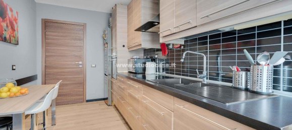 Apartamento de 3 dormitorios en San Giuliano Milanese, Italy No. 364948 5