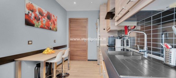 Apartamento de 3 dormitorios en San Giuliano Milanese, Italy No. 364948 4